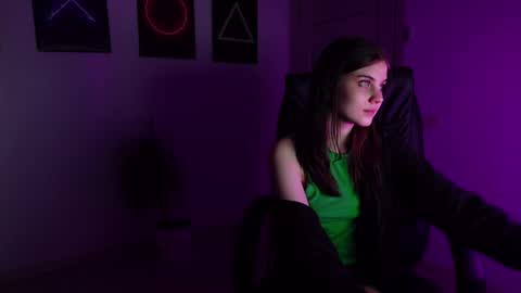 Agelina Lilly Laura online show from 21, 1, 2025