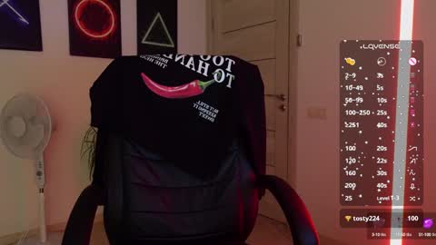 Agelina Lilly Laura online show from 11, 2, 2025