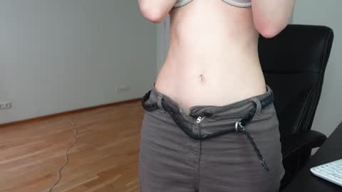 Snapshot of agelina_summer chatting on 3, 5, 2026 Agelina Lilly Laura online show from 3, 5, 2026