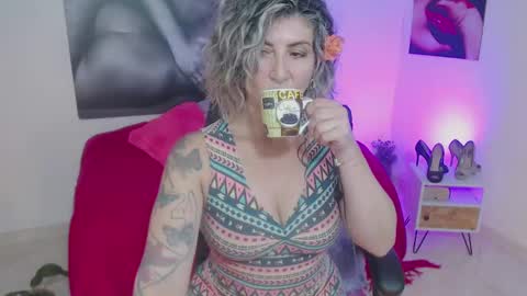 Snapshot of agnes_blackmore chatting on 6, 2, 2025 Lily online show from 6, 2, 2025