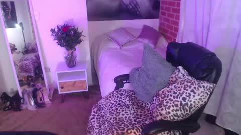 Lily online show from 22, 7, 2026