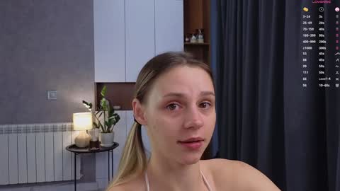Snapshot of agnessi_ chatting on 4, 12, 2024 agnessi_ online show from 4, 12, 2024