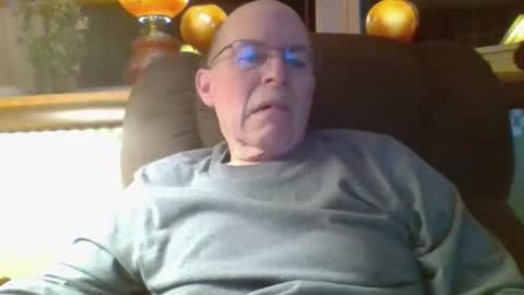 aguynrkfrd online show from 13, 2, 2026