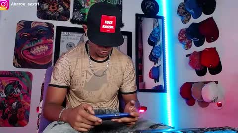 Snapshot of aharon_sexo1 chatting on 1, 1, 2025 Aharon Zamora online show from 1, 1, 2025