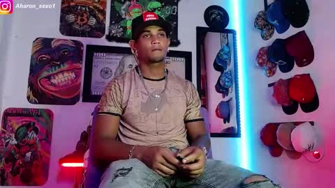 Snapshot of aharon_sexo1 chatting on 1, 1, 2025 Aharon Zamora online show from 1, 1, 2025