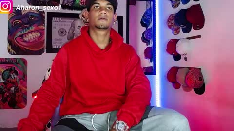Snapshot of aharon_sexo1 chatting on 6, 1, 2025 Aharon Zamora online show from 6, 1, 2025