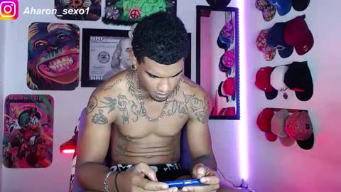 Snapshot of aharon_sexo1 chatting on 7, 1, 2025 Aharon Zamora online show from 7, 1, 2025