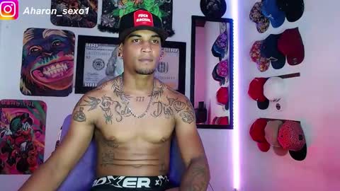 Snapshot of aharon_sexo1 chatting on 8, 1, 2025 Aharon Zamora online show from 8, 1, 2025