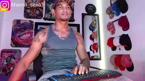 Snapshot of aharon_sexo1 chatting on 15, 1, 2025 Aharon Zamora online show from 15, 1, 2025