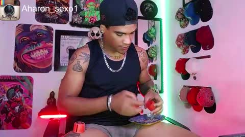 Snapshot of aharon_sexo1 chatting on 19, 1, 2025 Aharon Zamora online show from 19, 1, 2025