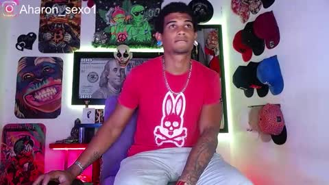 Snapshot of aharon_sexo1 chatting on 1, 3, 2025 Aharon Zamora online show from 1, 3, 2025