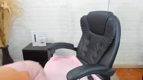 Ahisha online show from 18, 2, 2025