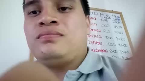 Snapshot of ahntony__69 chatting on 16, 10, 2025 ahntony  69 online show from 16, 10, 2025