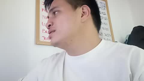 Snapshot of ahntony__69 chatting on 21, 10, 2025 ahntony  69 online show from 21, 10, 2025