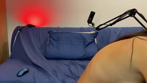 AHSLEY online show from 28, 2, 2025