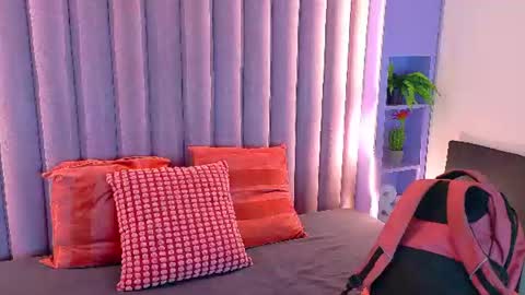 Snapshot of ahslyevans__ chatting on 13, 6, 2026 AHSLY online show from 13, 6, 2026