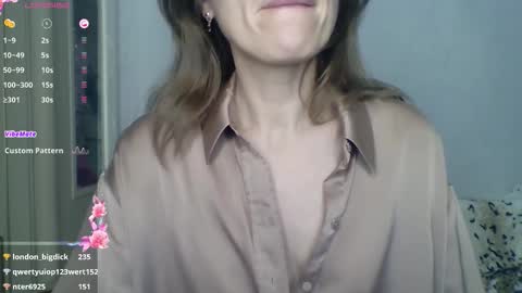 Snapshot of ahtena chatting on 2, 11, 2025 Ahtena online show from 2, 11, 2025