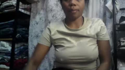 Snapshot of aicha_boobs chatting on 22, 5, 2026 Aicha boobs online show from 22, 5, 2026