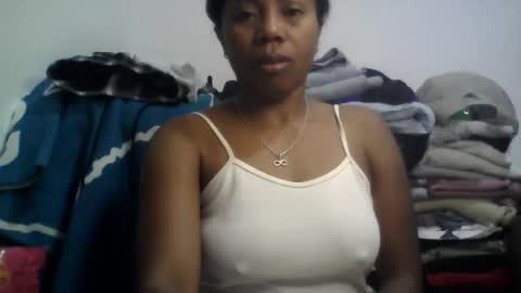 Snapshot of aicha_boobs chatting on 5, 6, 2026 Aicha boobs online show from 5, 6, 2026