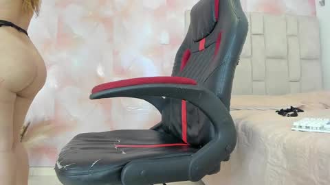 karoline  online show from 5, 3, 2025