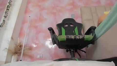 karoline  online show from 19, 9, 2025