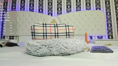 aidasina online show from 1, 3, 2025