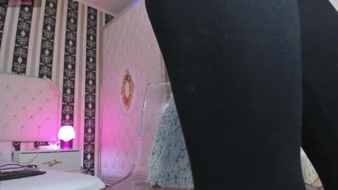 aidasina online show from 26, 10, 2025