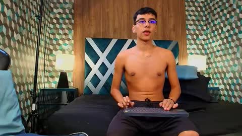 Snapshot of aiden_royce chatting on 9, 9, 2025 aiden_royce online show from 9, 9, 2025