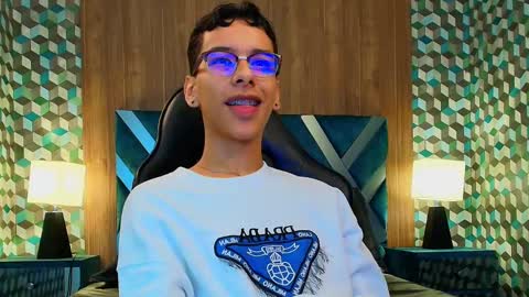 Snapshot of aiden_royce chatting on 25, 9, 2025 aiden_royce online show from 25, 9, 2025