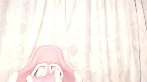Snapshot of aiilynn_1 chatting on 25, 5, 2026 Ailyn online show from 25, 5, 2026