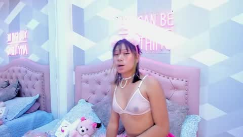 Snapshot of aikolee_ chatting on 18, 2, 2025 AikoLee online show from 18, 2, 2025