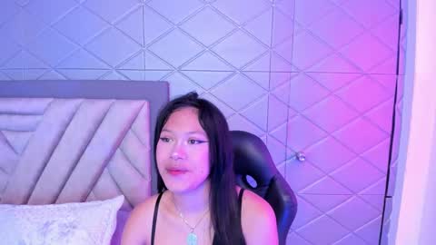 Snapshot of aikolee_ chatting on 30, 9, 2025 AikoLee online show from 30, 9, 2025