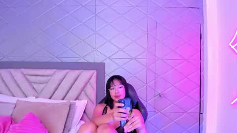 Snapshot of aikolee_ chatting on 1, 10, 2025 AikoLee online show from 1, 10, 2025