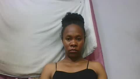 aimee982179 online show from 19, 3, 2026