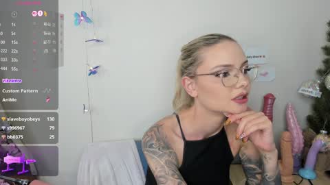 Snapshot of aimee_jay94 chatting on 23, 12, 2024 Aimee Jay online show from 23, 12, 2024