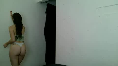 J  online show from 7, 4, 2026