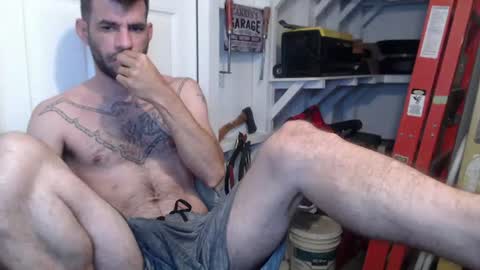 Snapshot of airbornx2n1 chatting on 9, 6, 2026 Leo Airborn Sir Daddy online show from 9, 6, 2026