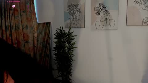 Aisha online show from 3, 2, 2025