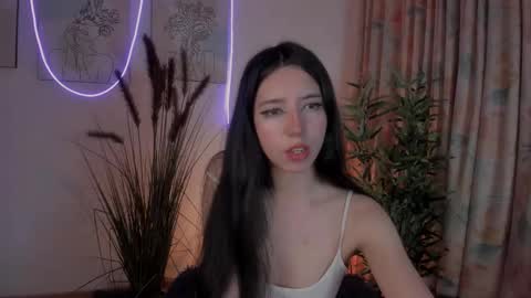 Aisha online show from 11, 3, 2025