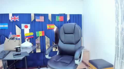 Snapshot of aisha_hotts777 chatting on 1, 7, 2026 Aisha online show from 1, 7, 2026