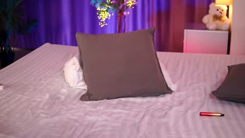 Lora online show from 3, 2, 2025