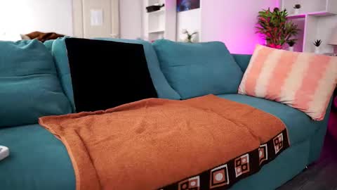 Aisha online show from 12, 11, 2025