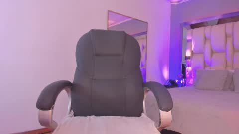 Snapshot of aishakassandra chatting on 24, 2, 2025 KASSANDRA online show from 24, 2, 2025