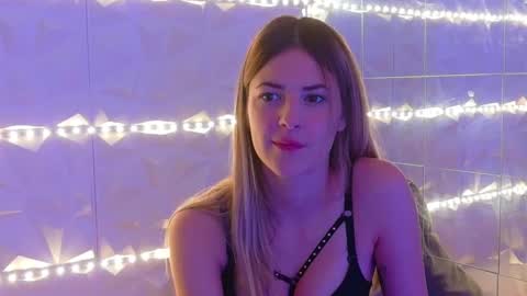 Aisha online show from 14, 11, 2025