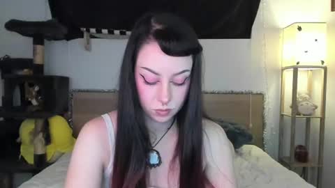 Aivie Pink online show from 18, 7, 2026
