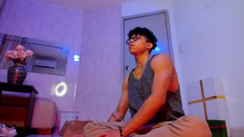 Snapshot of akazaboy chatting on 19, 12, 2024 akazaboy online show from 19, 12, 2024