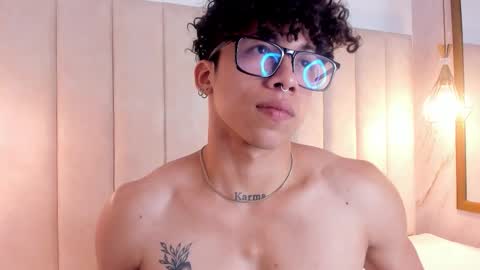 Snapshot of akazaboy chatting on 27, 11, 2025 akazaboy online show from 27, 11, 2025