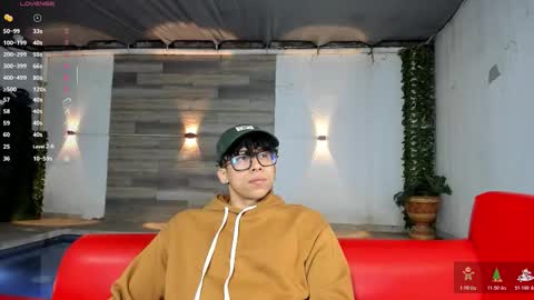 Snapshot of akazaboy chatting on 14, 12, 2025 akazaboy online show from 14, 12, 2025