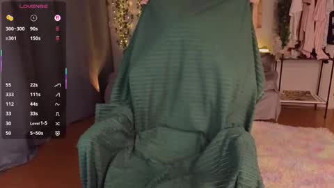 Aki online show from 5, 12, 2025