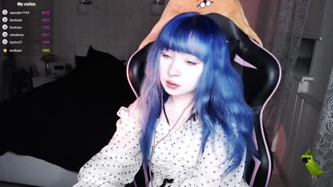 akirahartyx online show from 26, 1, 2025